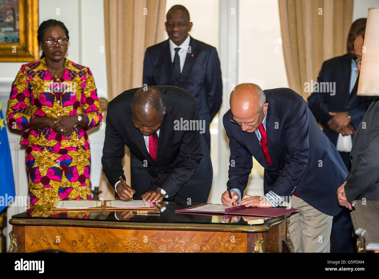 Lisbonne, Portugal. 22 Juin, 2016. Le Premier ministre portugais, António Costa reçoit son homologue de la Côte d'Ivoire, Daniel Duncan à Lisbonne. Dans le cadre de cette réunion est la signature de sept accords entre les deux pays. 22 juin 2016, Lisbonne, Portugal. Credit : Gonçalo Silva/Alamy Live News Banque D'Images