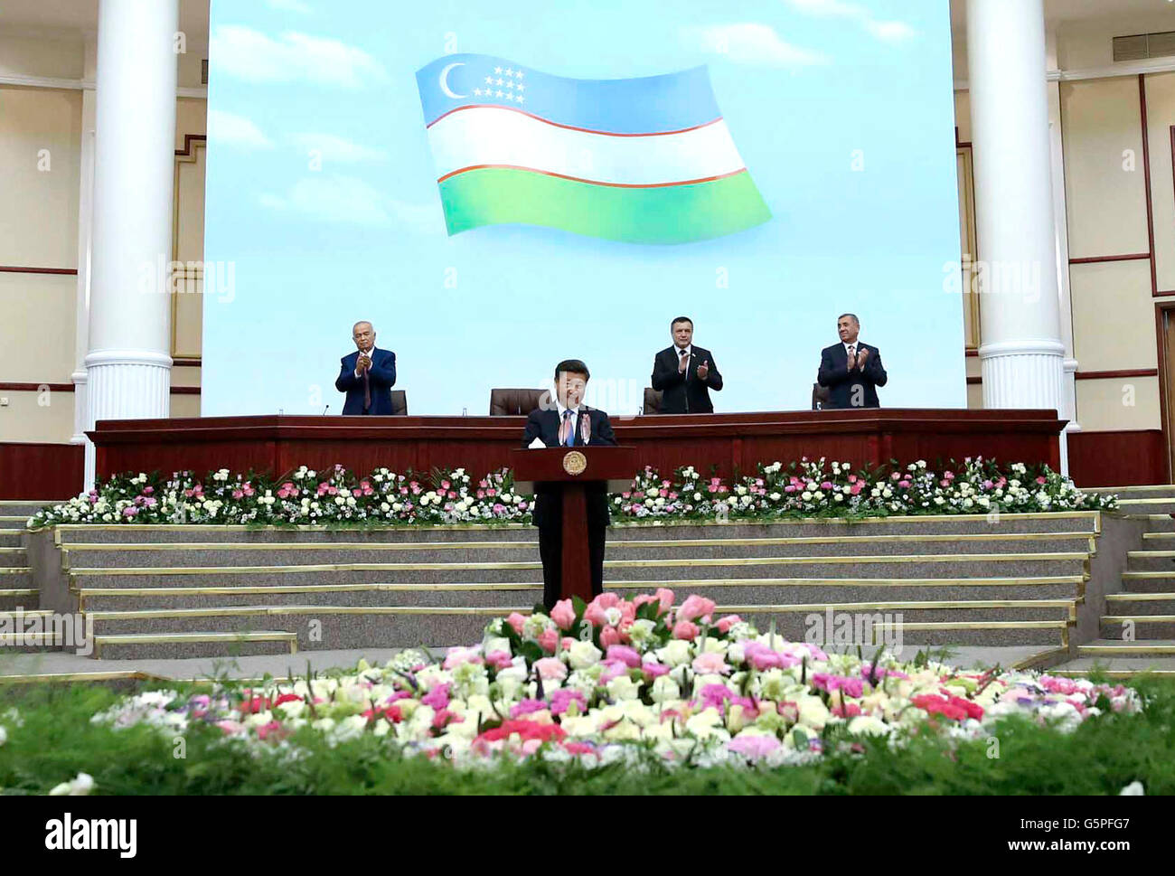 (160622) -- TACHKENT, 22 juin 2016 (Xinhua) -- le président chinois Xi Jinping prononce un discours à l'Assemblée législative de l'Assemblée suprême ouzbeks à Tachkent, Ouzbékistan, 22 juin 2016. (Xinhua/Lan Hongguang) (cxy) Banque D'Images