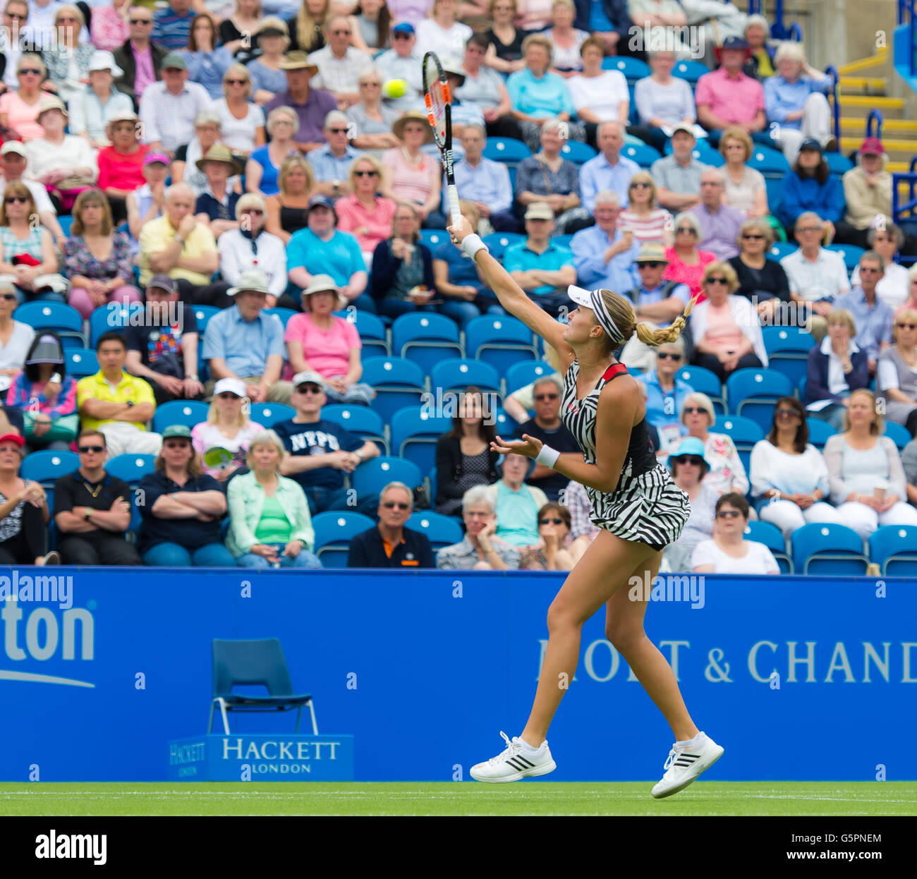 Eastbourne, Royaume-Uni. 23 Juin, 2016. Kristina Mladenovic en action à la 2016 Aegon International WTA Premier tournoi de tennis Crédit : Jimmie48 Photographie/Alamy Live News Banque D'Images