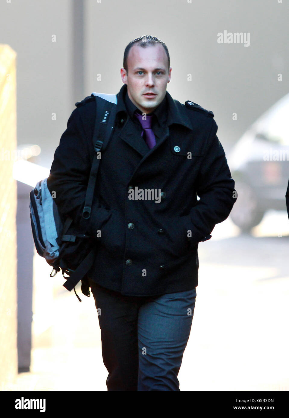Luke Sotherton arrive au tribunal de la Couronne de Birmingham où il est accusé du meurtre de Keanu Williams, âgé de 2 ans. Banque D'Images