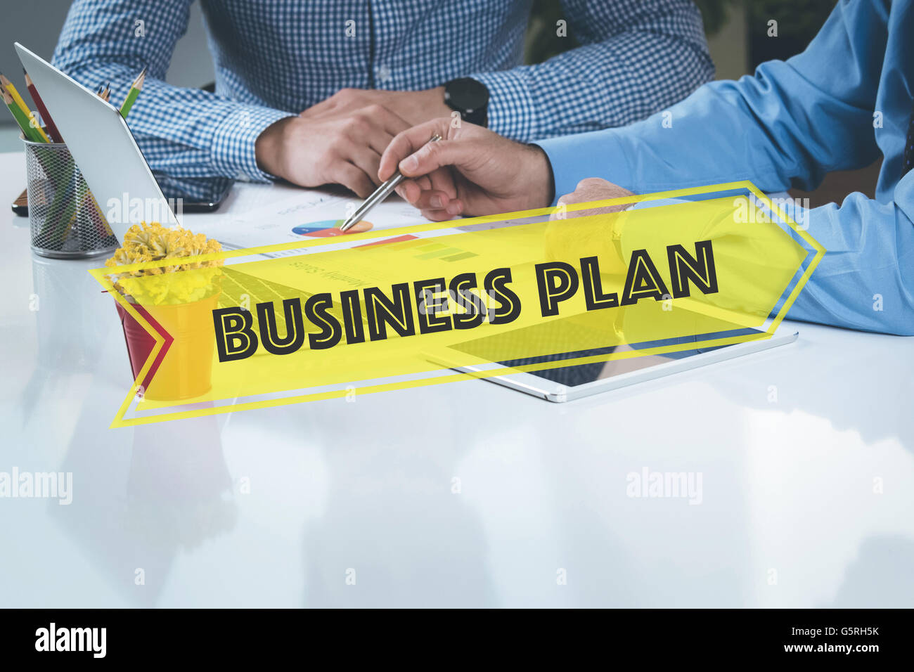 Bureau de travail d'affaires Plan d'affaires d'ÉQUIPE CONCEPT DE RÉFLEXION Banque D'Images