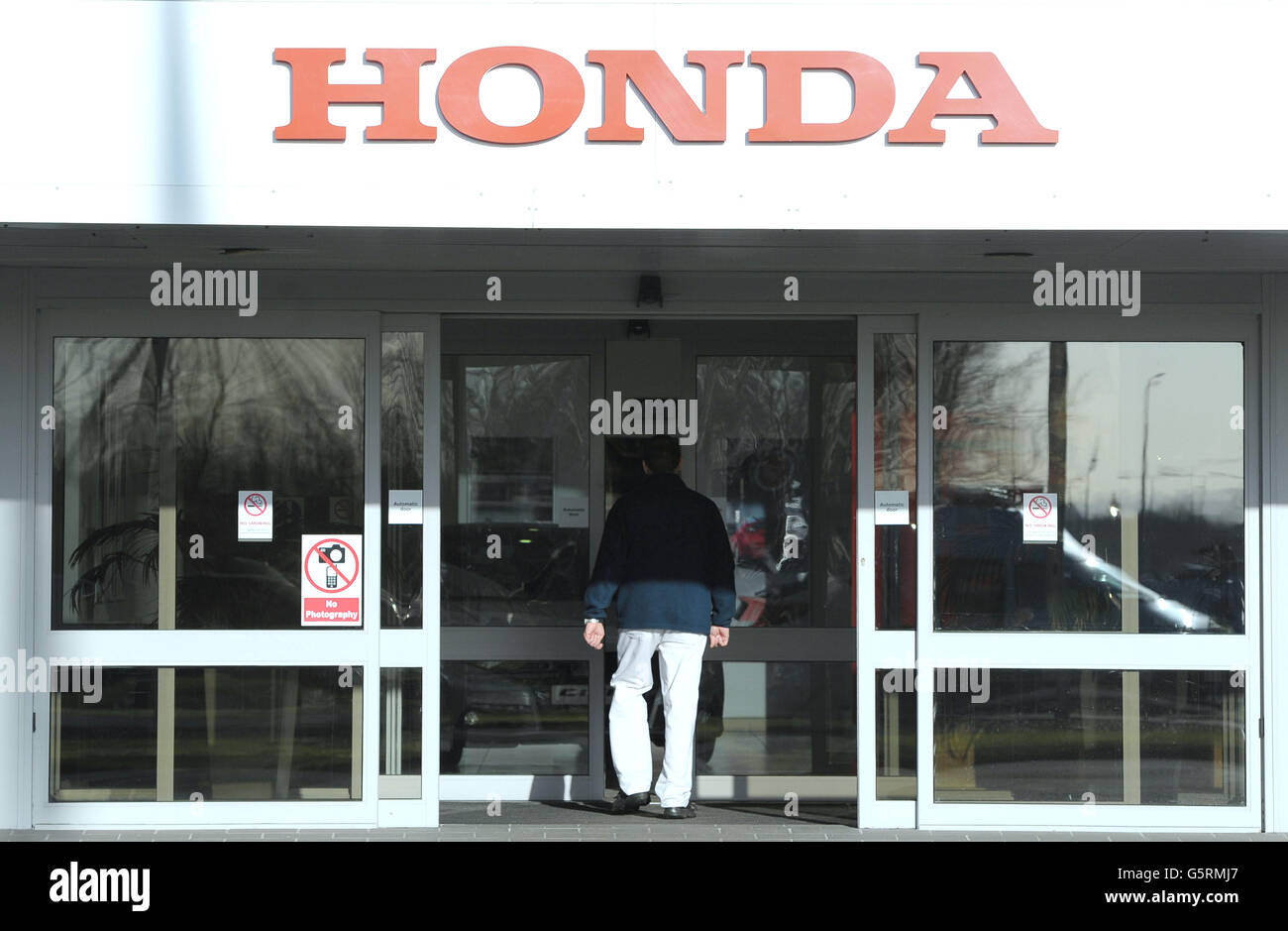 L'usine de montage Honda de Swindon, où le géant de la voiture va réduire 800 emplois après une baisse de la demande dans toute l'Europe. Banque D'Images