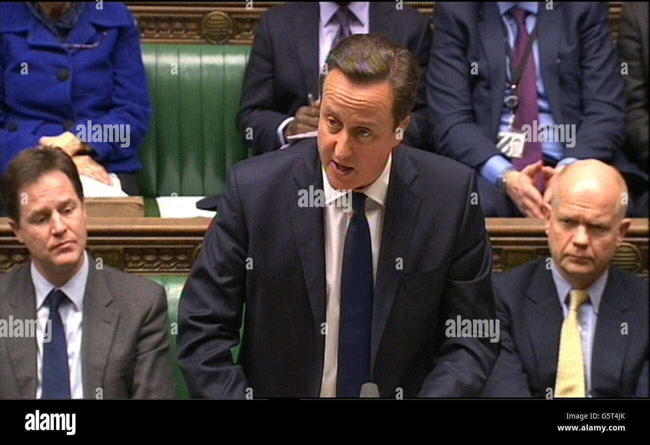 Le Premier ministre David Cameron met à jour les députés de la Chambre des communes de Londres à la suite du siège terroriste algérien. Banque D'Images