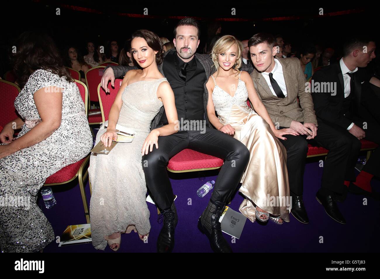 Claire Cooper, Emmett J. Scanlan, Jorgie porter et Kieron Richardson lors des National Television Awards 2013 à l'O2 Arena, Londres. Banque D'Images