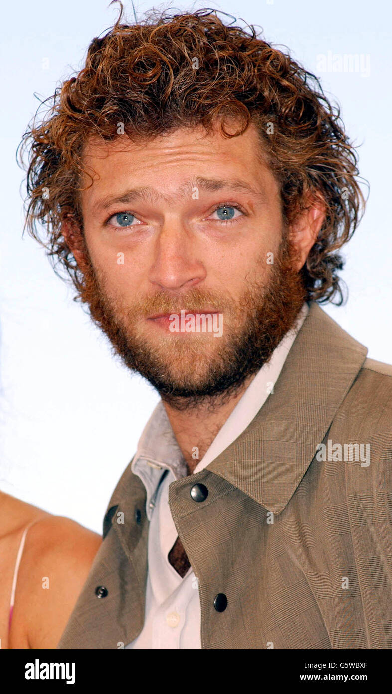 Acteur Vincent Cassel lors d'un photocall pour son nouveau film  "irréversible" au Palais des Festival, lors du 55ème Festival de Cannes en  France Photo Stock - Alamy