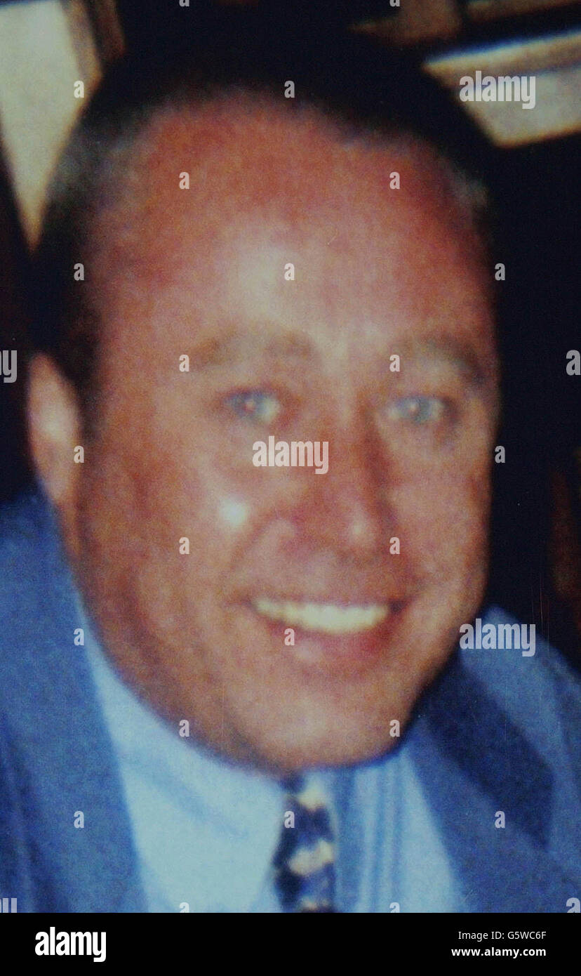 Une photo sans date, publiée par la police du West Yorkshire, du riche homme d'affaires Danny O'Brien, dont l'amant, l'ancienne escorte jeune fille Janet Charlton, qui a admis le faire mourir par une hache, a été libéré de son meurtre au tribunal de la Couronne de Leeds.* ....Charlton, 36 ans, a été reconnue coupable d'homicide involontaire coupable après que le jury ait accepté sa déclaration selon laquelle elle avait tué l'homme d'affaires riche Danny O'Brien en légitime défense après qu'il ait menacé de la tuer et d'abuser et de tuer sa fille Amy, âgée de trois ans. Banque D'Images Une photo sans date, publiée par la police du West Yorkshire, du riche homme d'affaires Danny O'Brien, dont l'amant, l'ancienne escorte jeune fille Janet Charlton, qui a admis le faire mourir par une hache, a été libéré de son meurtre au tribunal de la Couronne de Leeds.* ....Charlton, 36 ans, a été reconnue coupable d'homicide involontaire coupable après que le jury ait accepté sa déclaration selon laquelle elle avait tué l'homme d'affaires riche Danny O'Brien en légitime défense après qu'il ait menacé de la tuer et d'abuser et de tuer sa fille Amy, âgée de trois ans. Banque D'Images