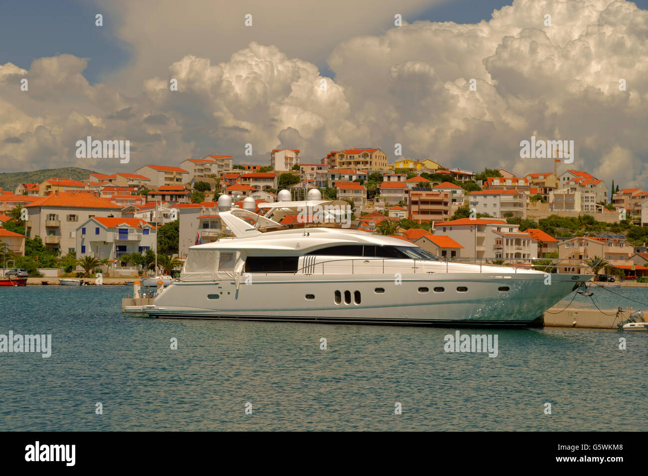 Superyacht à Rogoznica près de Split, sur la côte Adriatique de Croatie Banque D'Images