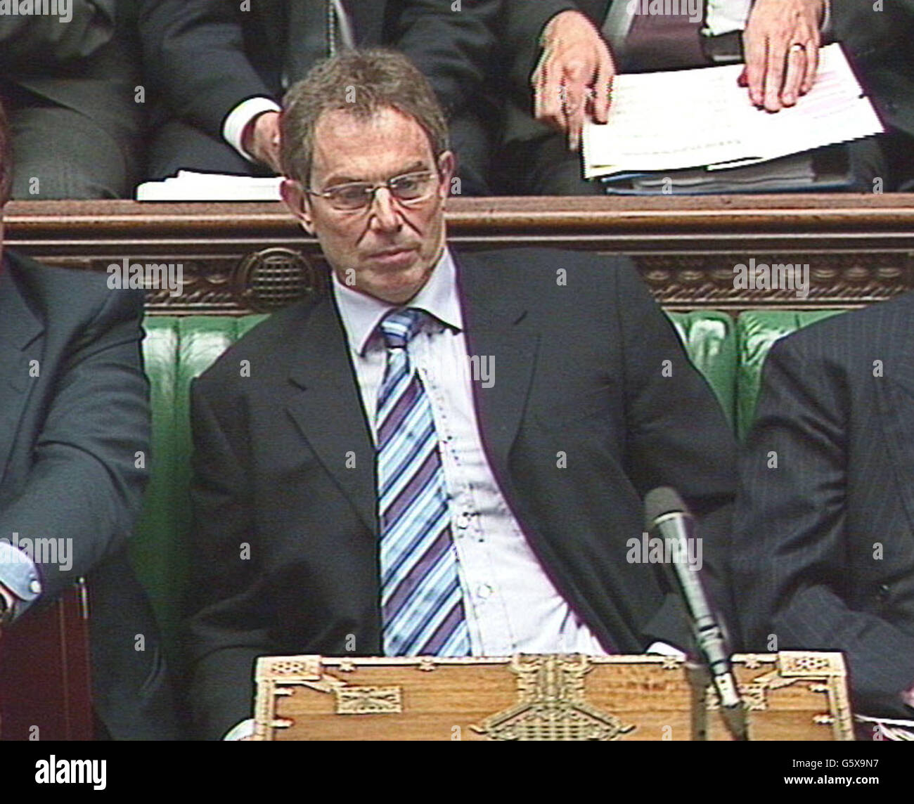 Capture d'écran du premier ministre Tony Blair parlant aux questions du premier ministre à la Chambre des communes, à Londres. Banque D'Images