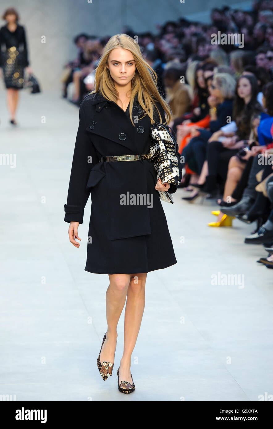 Défilé burberry prorsum Banque de photographies et d'images à haute  résolution - Alamy