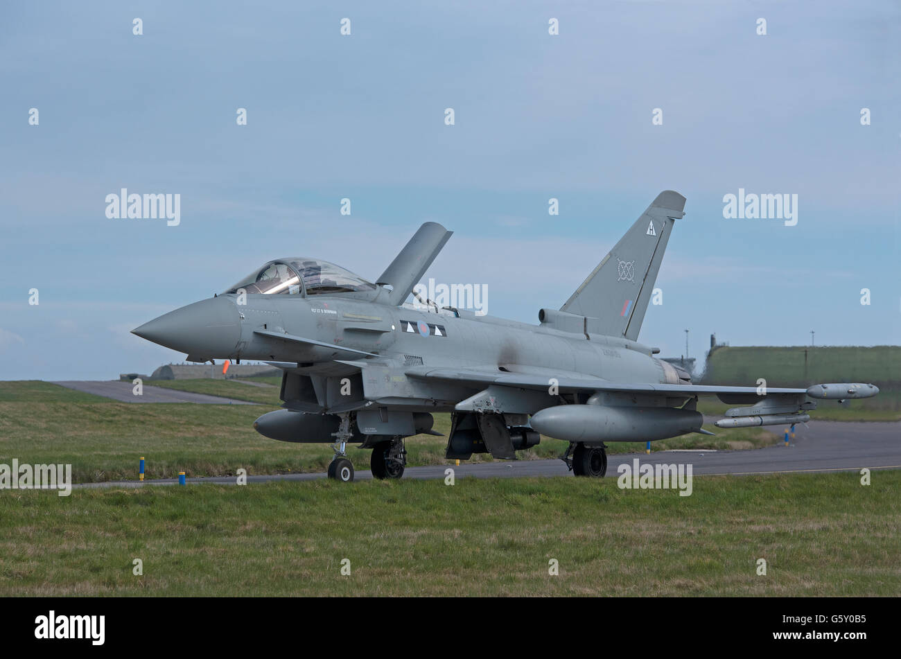 Rgf Eurofighter4 ZK300 aileron caudal (série H) montrant air brake déployés à RAF Lossiemouth. 10 558 SCO. Banque D'Images