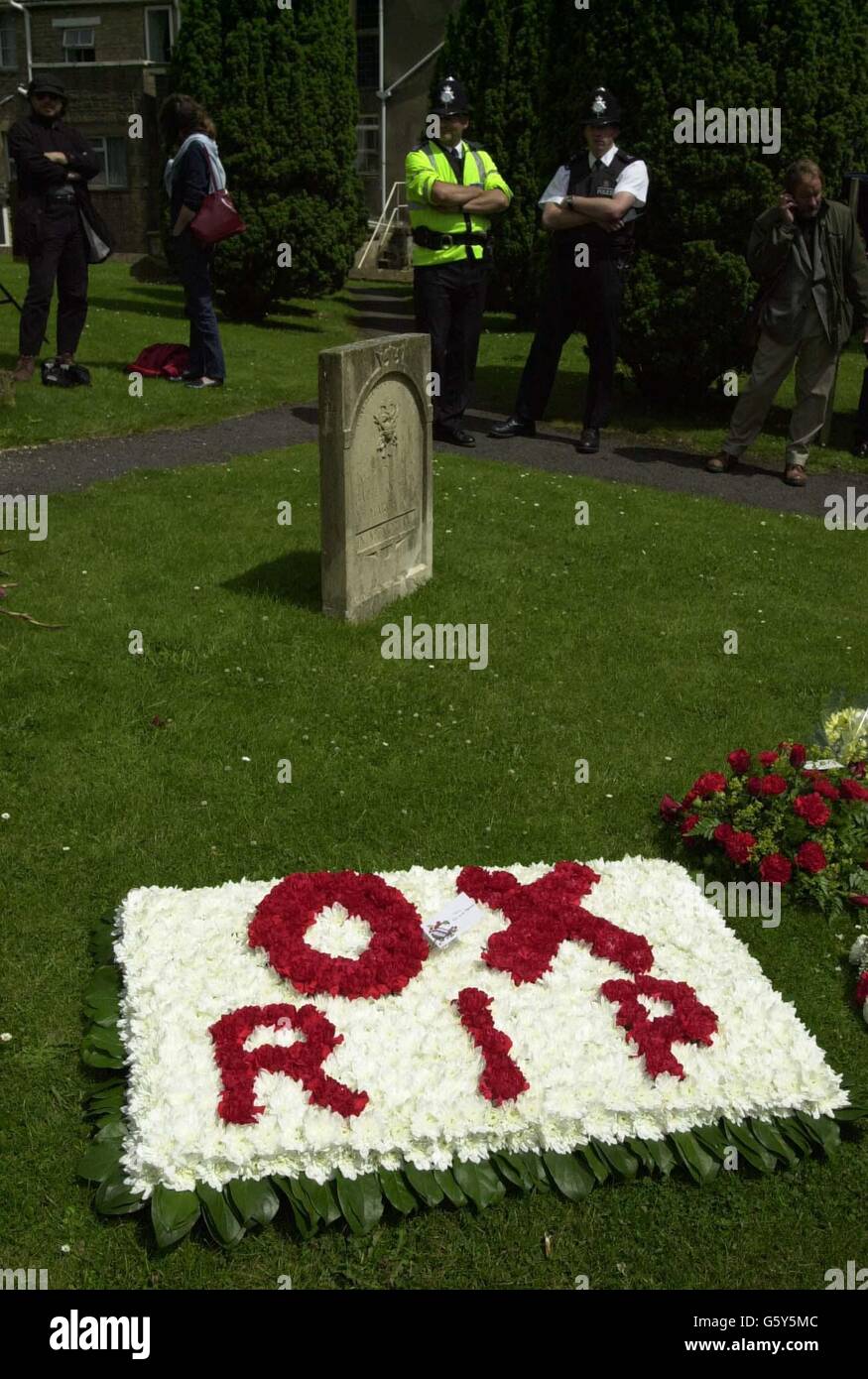 Liverpool FC funérailles fleurs lettres tombe cimetière Floral hommage tout mot