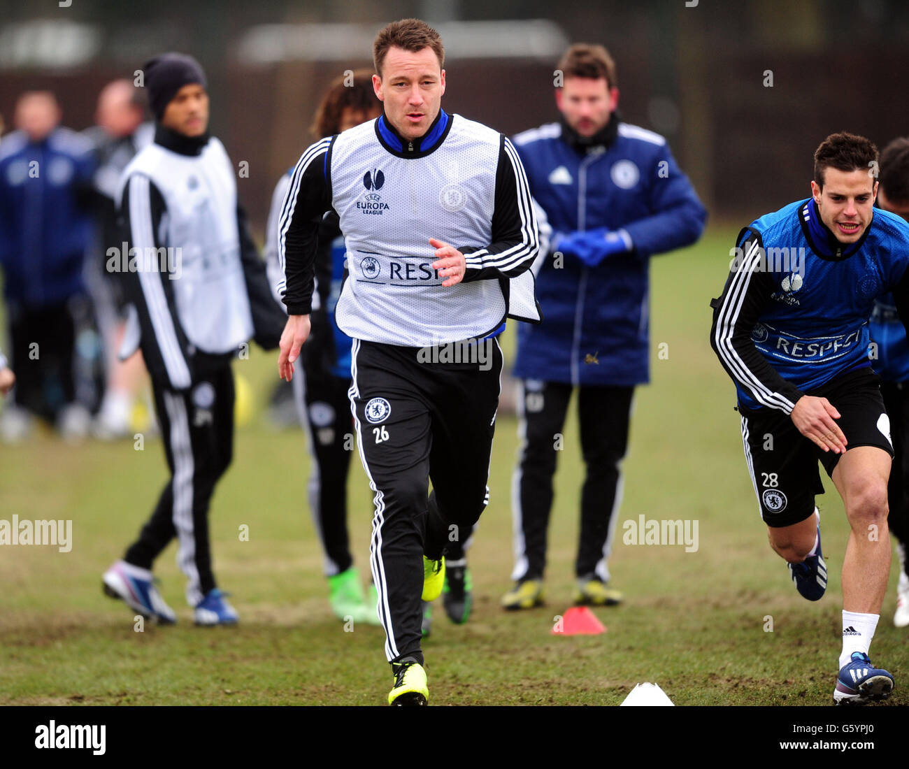 John Terry de Chelsea pendant la séance d'entraînement au terrain d'entraînement du FC Chelsea, Stoke d'Abernon. Banque D'Images John Terry de Chelsea pendant la séance d'entraînement au terrain d'entraînement du FC Chelsea, Stoke d'Abernon. Banque D'Images
