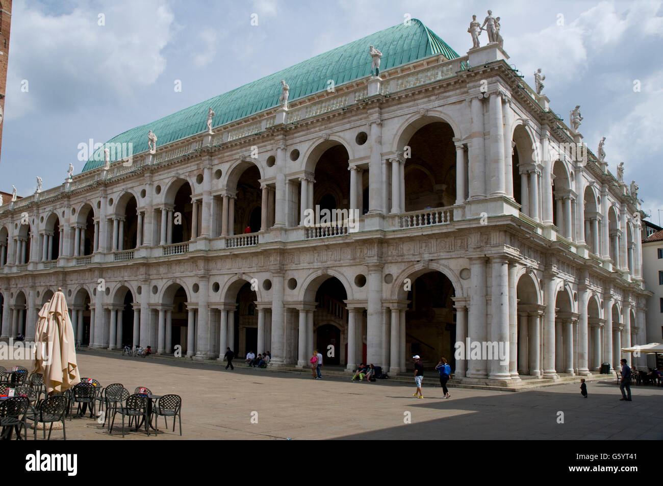 Pallazzo della Ragione, 'La basilique de Palladio' avec loggia dans la Piazza dei Signori, à Vicenza, Italie Banque D'Images