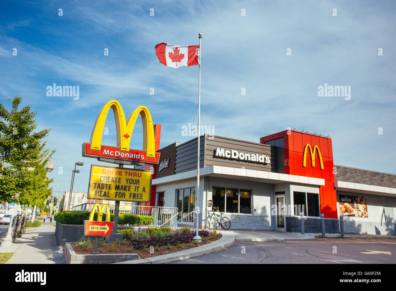 Mcdonald's Canada fast food restaurant exterior Banque D'Images