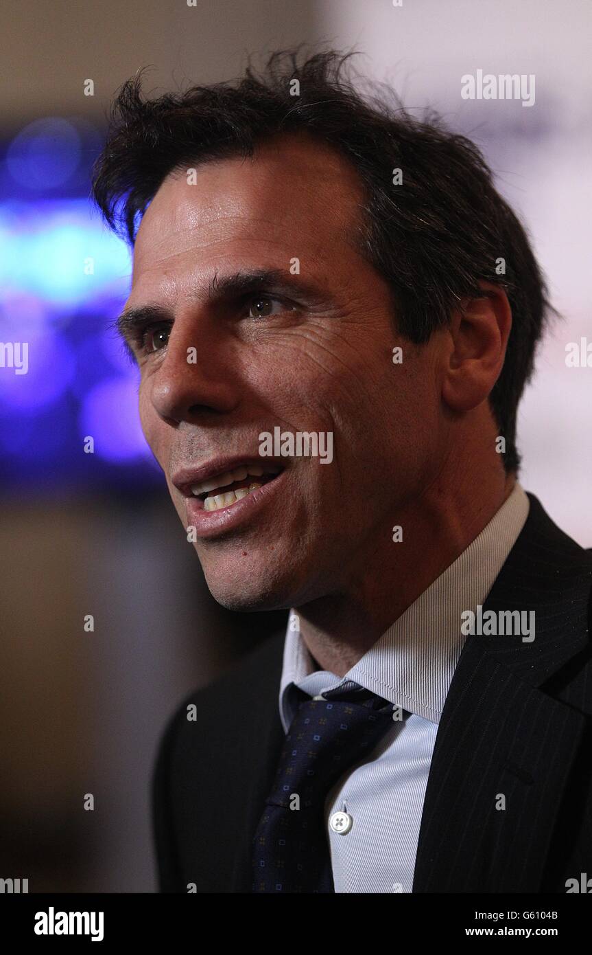 Football - les prix de la Ligue de football 2013 - The Brewery - Londres.Gianfranco Zola, responsable de Watford, est interviewé lors des football League Awards Banque D'Images