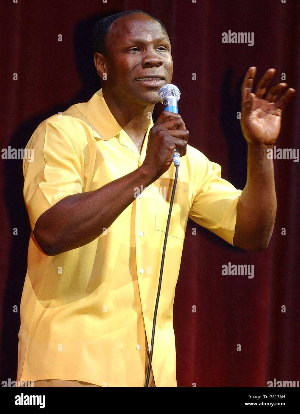 Le champion de boxe de Chris Eubank joue une présentation d'une nuit seulement sur scène à la nuit d'ouverture de la 125e rue, la nouvelle comédie musicale au Shaftesbury Theatre dans le centre de Londres. * la comédie musicale raconte l'histoire de l'Apollo Theatre de New York qui, chaque semaine, a tenu une soirée à ciel ouvert, des stars telles que Dionne Warwick, James Brown et Aretha Franklin y ont commencé. Banque D'Images