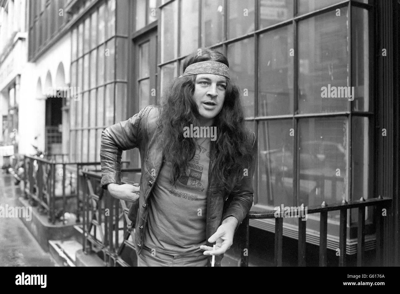 Ian Gillan, ancien chanteur du groupe de rock Deep Purple, à Londres aujourd'hui quand il a été annoncé qu'il allait se joindre à Black Sabbath. Banque D'Images