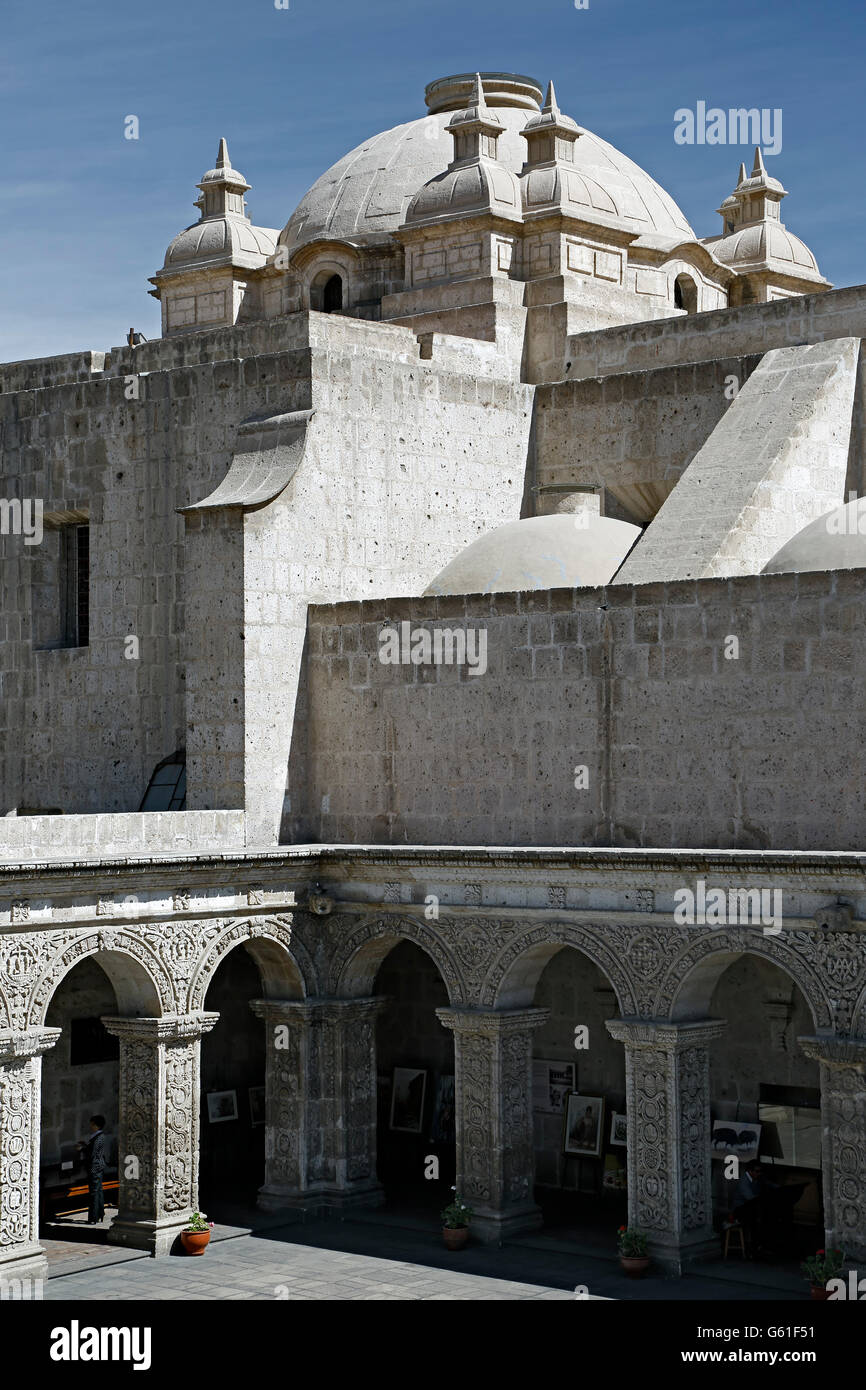 Dome/coupole (fait de sillar, ou de la roche volcanique), la Compania (l'entreprise) Église des Jésuites, Arequipa, Pérou Banque D'Images
