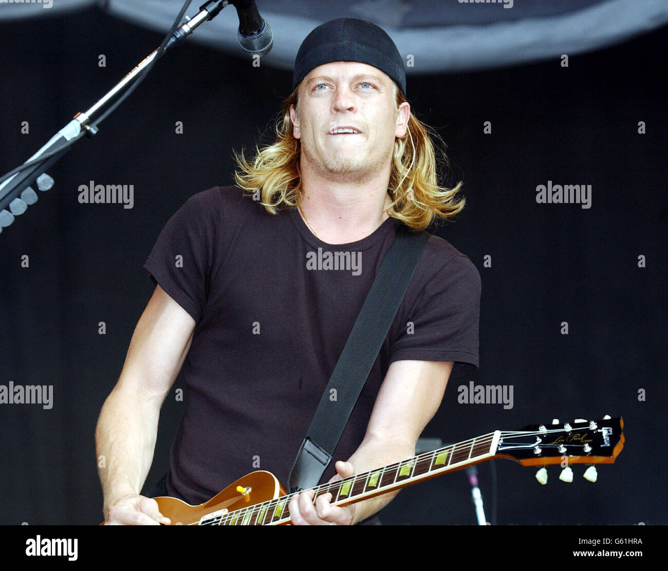 Puddle de Mudd Singer Wes Scantlin se présentant sur la scène principale au festival de musique du week-end de Carling à Reading. Banque D'Images