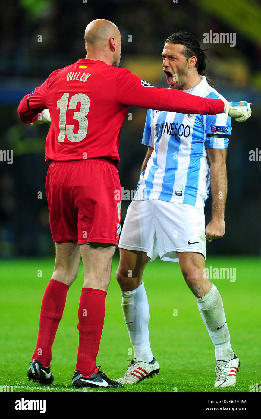 Football - UEFA Champions League - quart de finale - deuxième étape - Borussia Dortmund / Malaga CF - Westfalenstadion. Gardien de but Willy et Martin Demincheli, Malaga CF. Banque D'Images