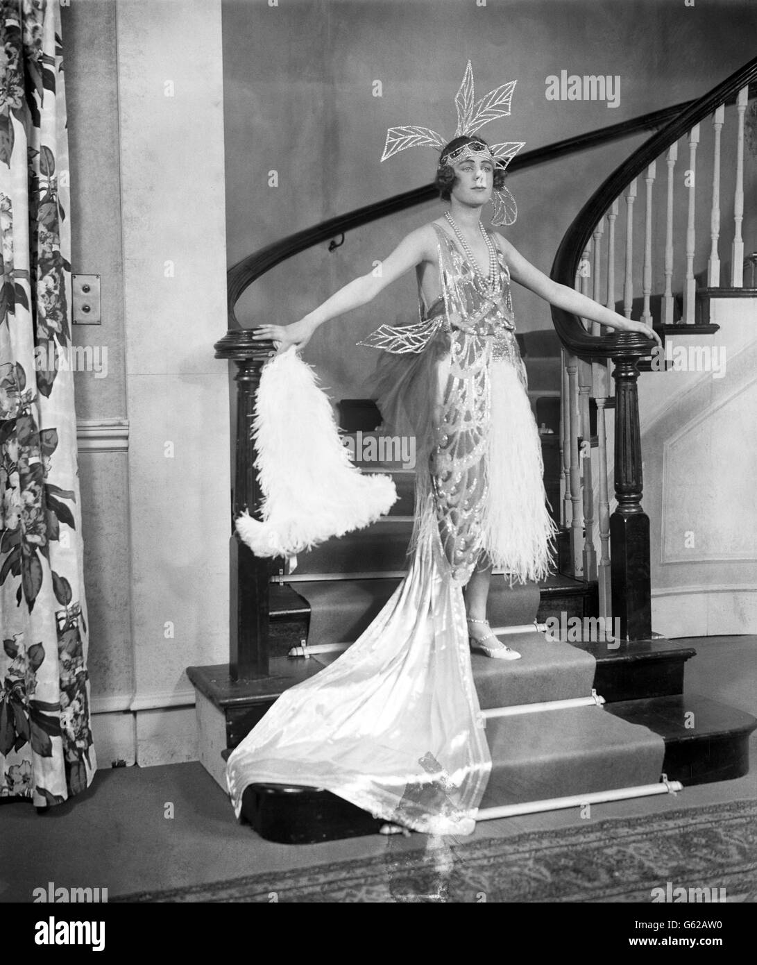L'actrice Edna Best dans le rôle de titre de 'Polly avec un passé', qui sera joué au St James Theatre, Londres. Banque D'Images