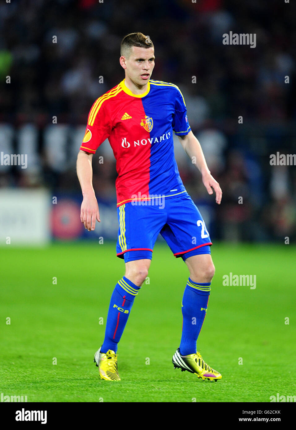 Football - UEFA Europa League - semi final - First Leg - FC Basel / Chelsea - St Jakob-Park. Fabian Frei, Bâle Banque D'Images Football - UEFA Europa League - semi final - First Leg - FC Basel / Chelsea - St Jakob-Park. Fabian Frei, Bâle Banque D'Images