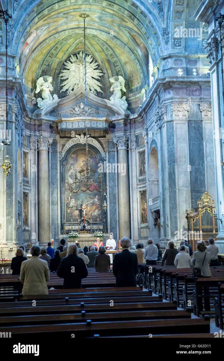 Église et couvent de Notre Dame de la miséricorde (Iglesia y convento de Nuestra Señora de La Merced) à côté de l'hôtel NH sur Calle Merced Banque D'Images