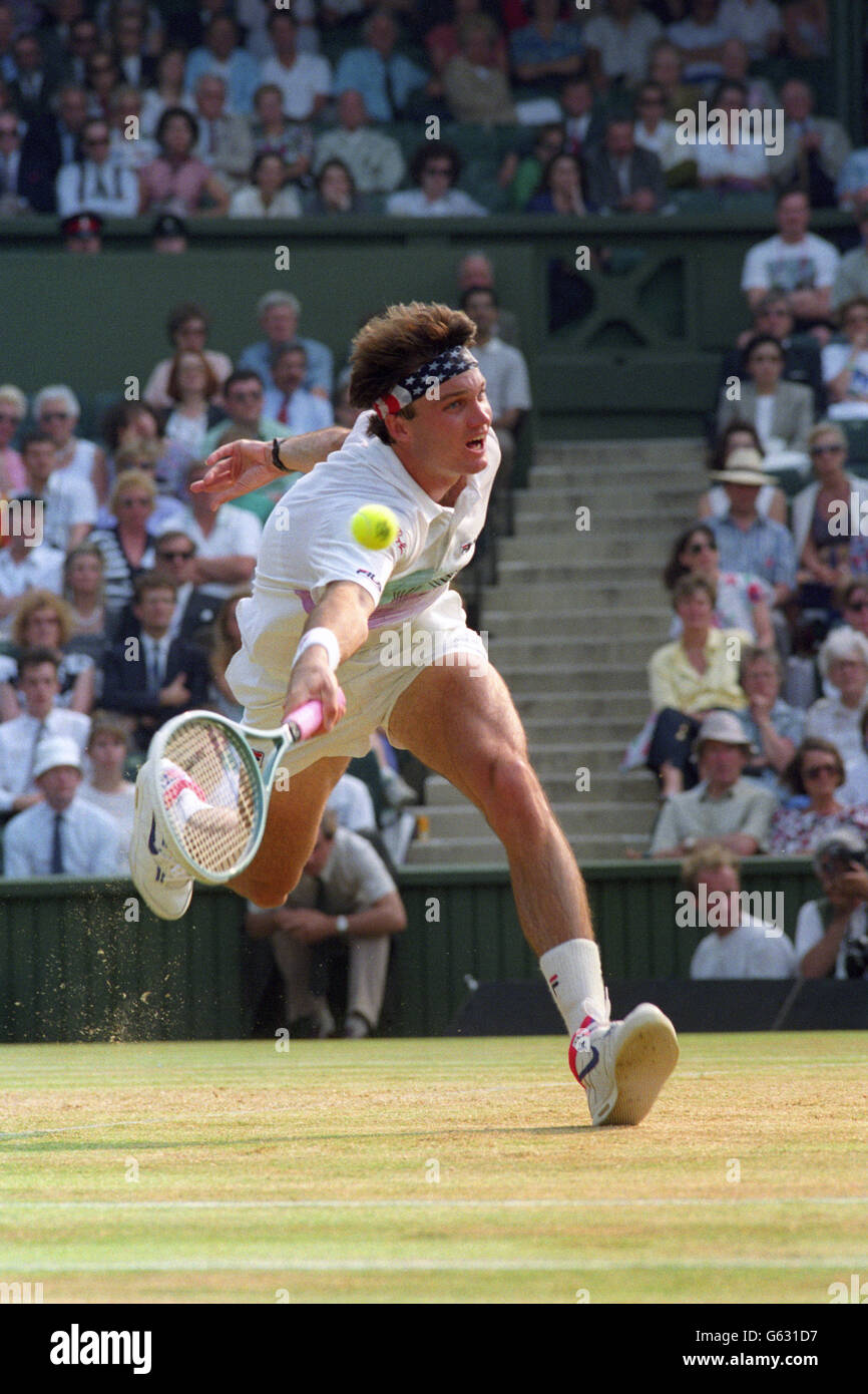 Tennis - 1991 de Wimbledon - masculin - Troisième round - David Wheaton v Ivan Lendl - Centre Court - toute l'Angleterre... Banque D'Images