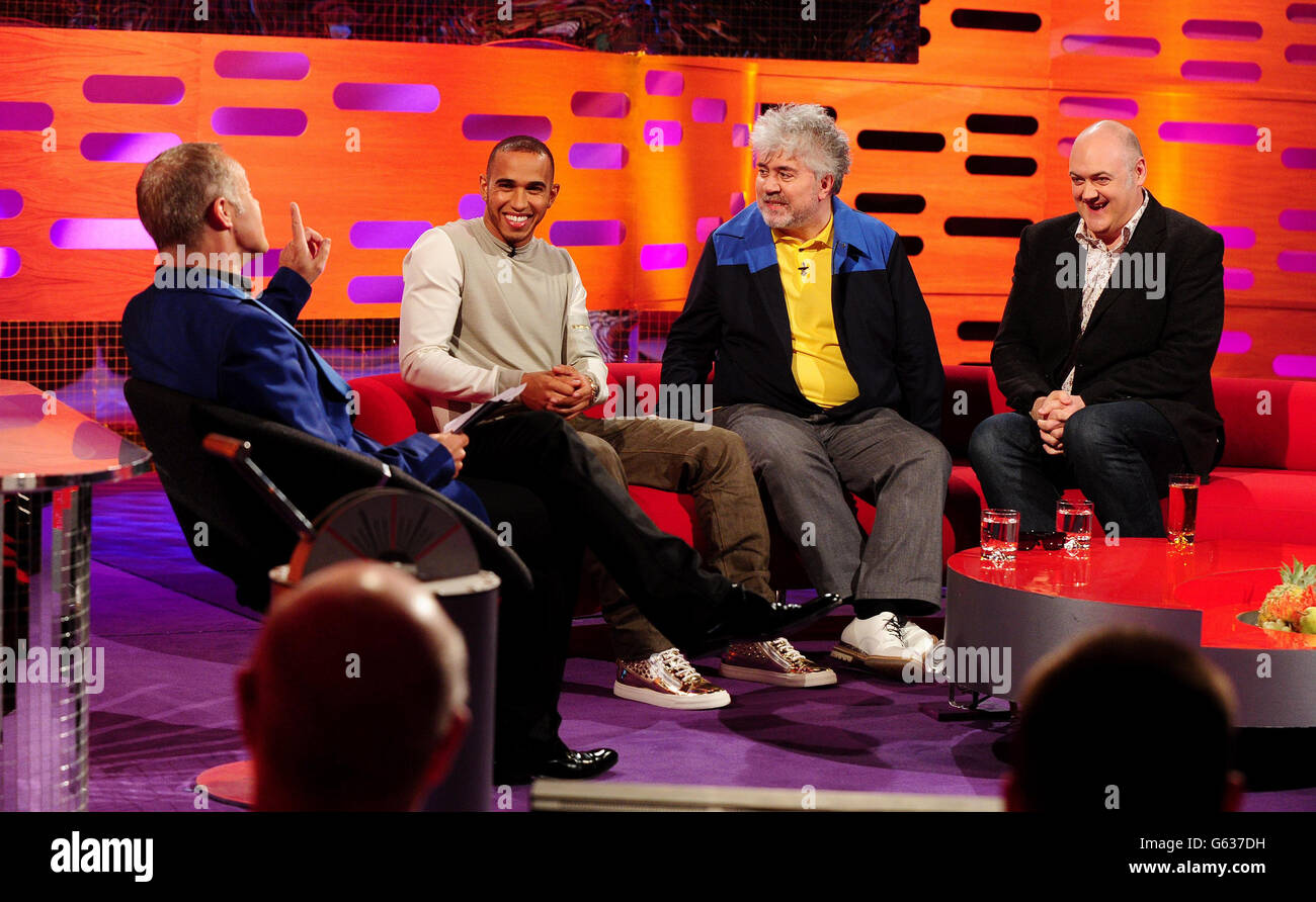 Graham Norton, Lewis Hamilton, Pedro Almodovar et Dara O'Briain pendant le tournage du spectacle Graham Norton aux London Studios à Londres. Banque D'Images