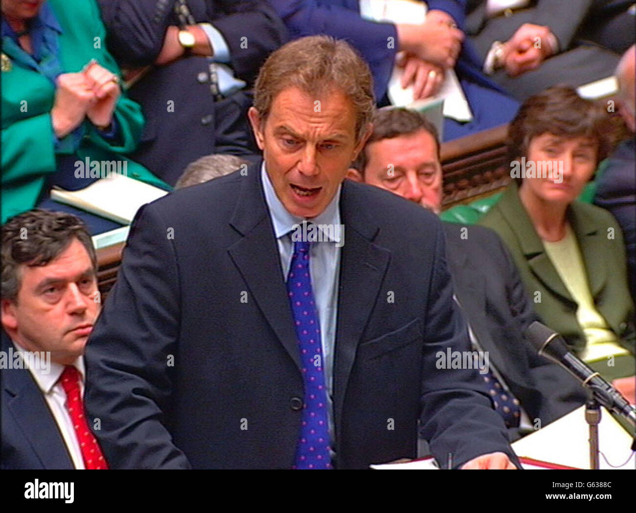 Capture d'écran du premier ministre Tony Blair qui parle pendant les questions du premier ministre à la Chambre des communes, à Londres. Banque D'Images