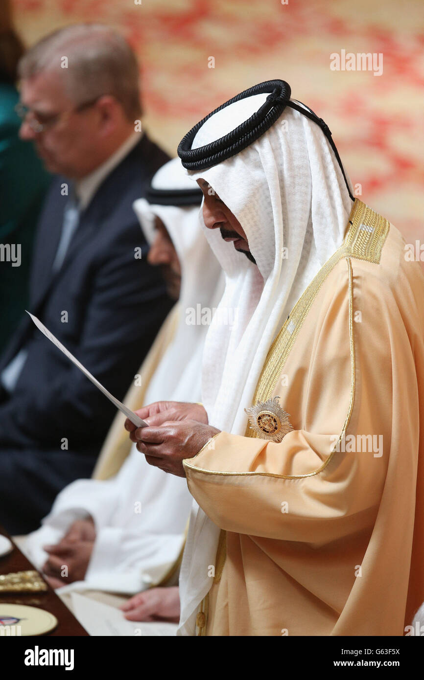 Le Président des Émirats arabes Unis, Sheikh Khalifa bin Zayed Al Nahyan, prononce un discours lors d'un déjeuner d'État au château de Windsor alors qu'il commence une visite d'État au Royaume-Uni. Banque D'Images