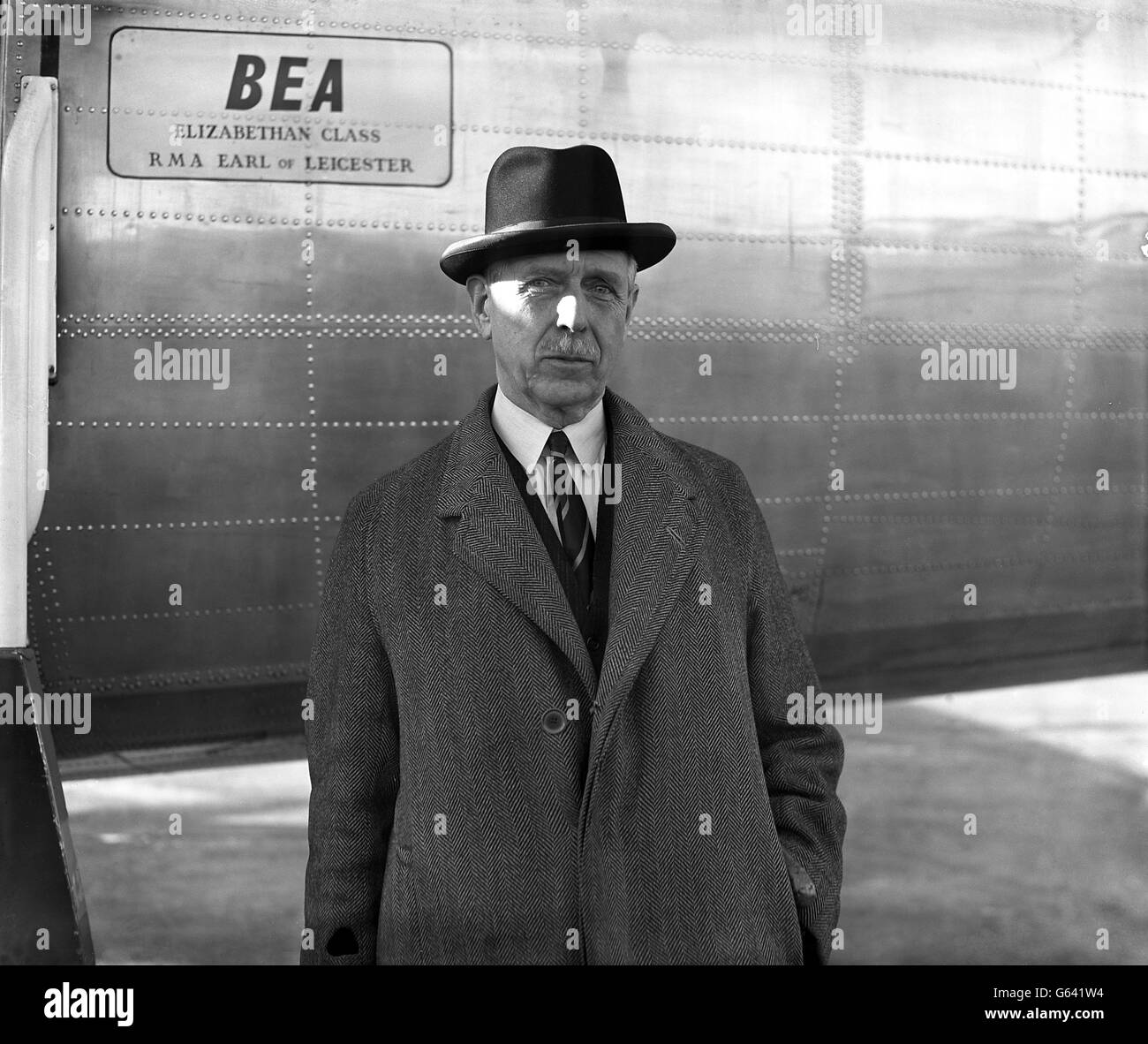 Le duc de Wellington quitte l'aéroport de Londres pour Paris lors d'un voyage d'affaires et de vacances de quatre jours. Banque D'Images