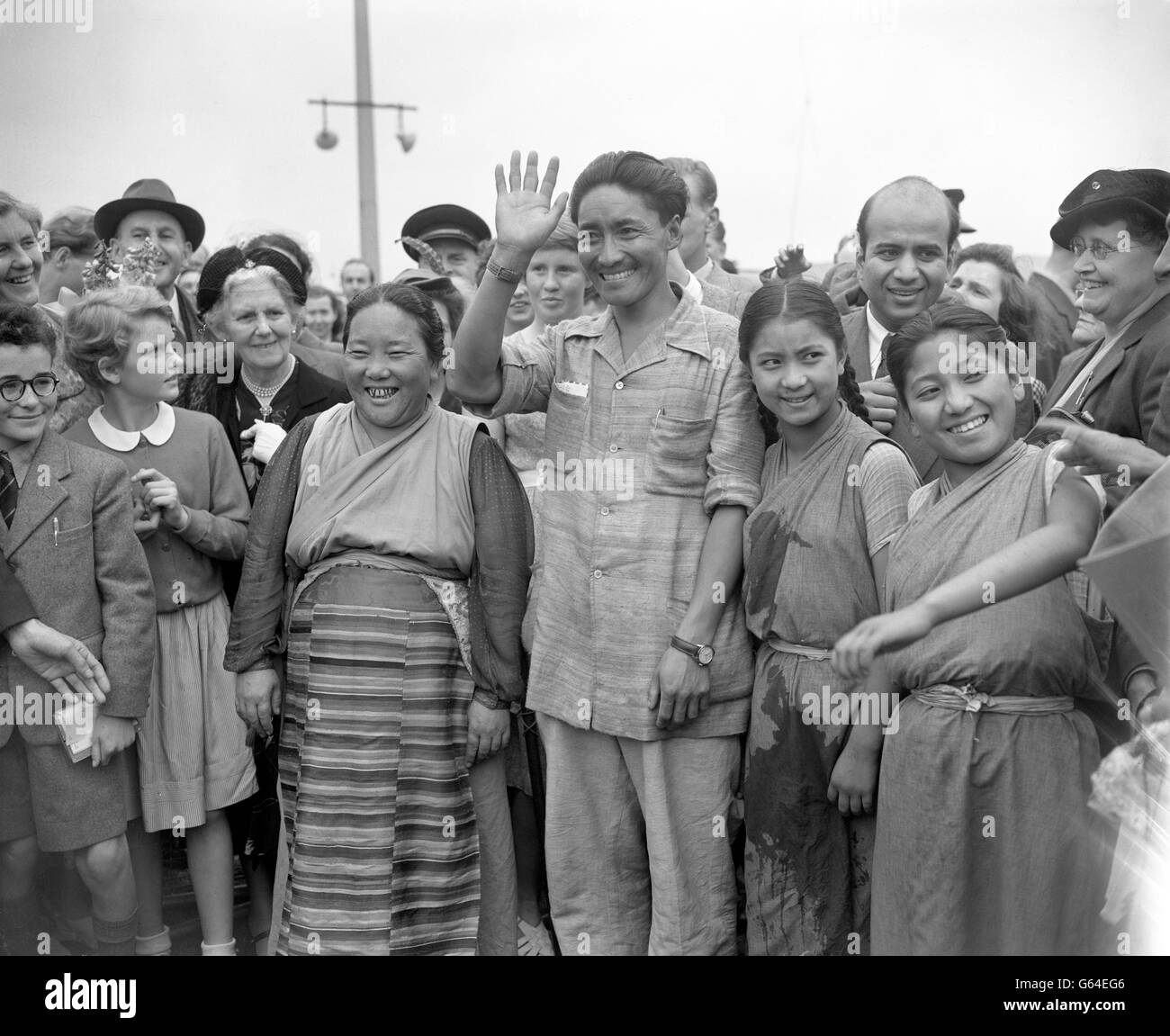- Alpinisme - Expédition Everest sherpa Tensing et famille - l'aéroport de Londres Banque D'Images