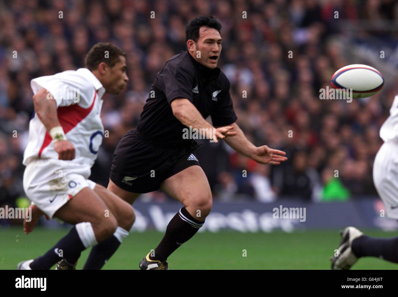 Keith Lowen en action pour la Nouvelle-Zélande pendant l'Angleterre contre NZ International à Twickenham, Londres. Banque D'Images