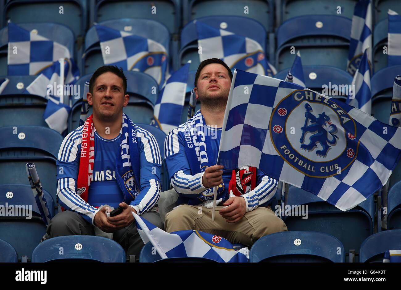 Football - UEFA Europa League final - Benfica / Chelsea - Amsterdam Arena. Les fans de Chelsea dans les stands avant le match Banque D'Images