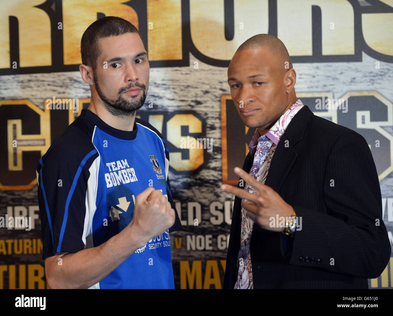 Boxe - Championnat IBF Super MiddlewEight - Carl Froch v Mikkel Kessler - Conférence de presse undercard - O2 Arena.Tony Bellow (à gauche) et Isaac Chilemba posent lors d'une conférence de presse à l'O2 Arena de Londres. Banque D'Images