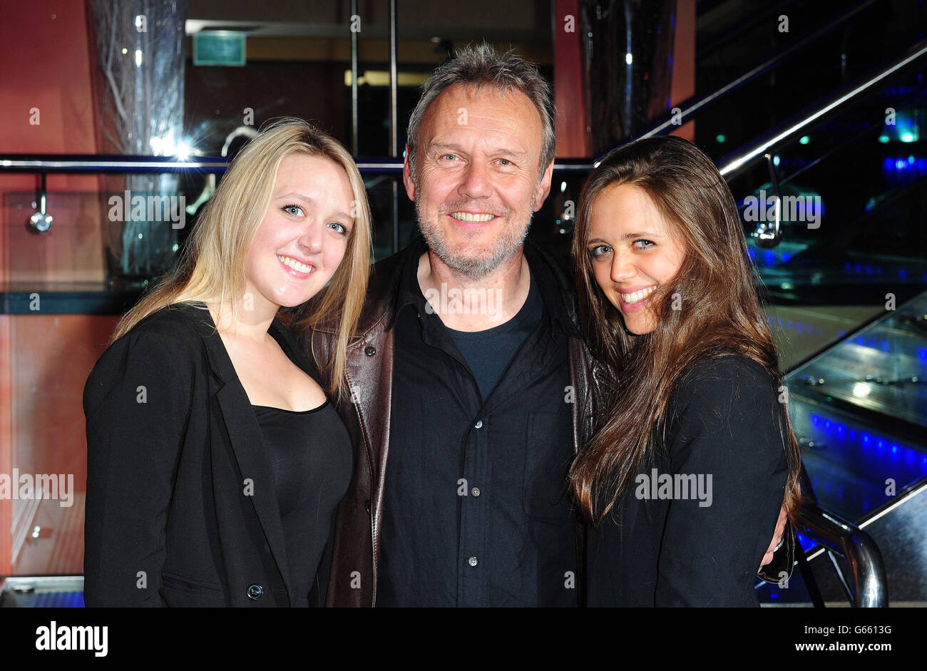 Emily, Anthony et Daisy Head assistaient au gala de Londres qui a fait la projection de beaucoup d'ADO sur rien au cinéma Apollo Piccadilly, Londres. Banque D'Images
