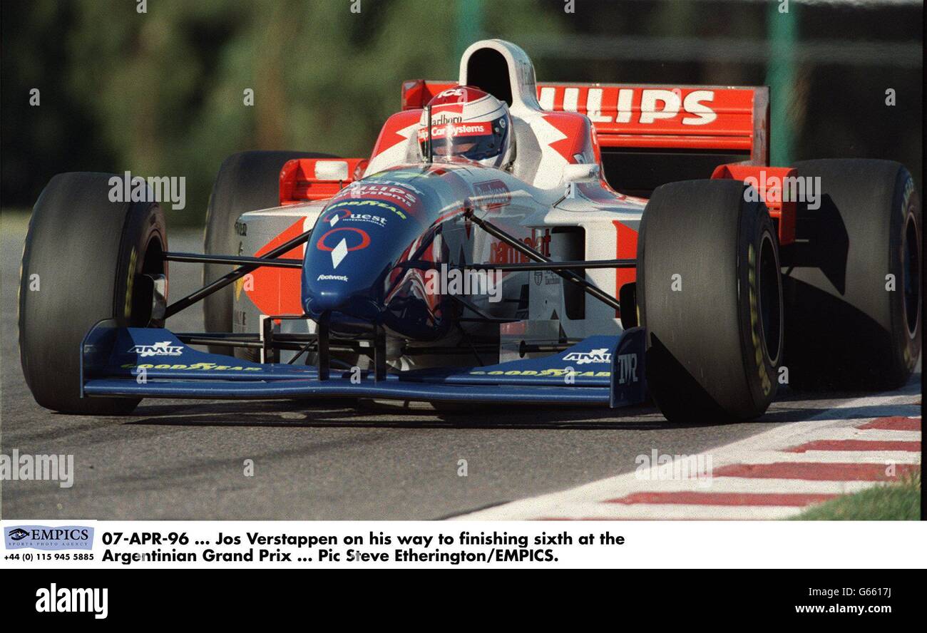 Jos Verstappen dans le TWR flèches sur son chemin à Finissant sixième au Grand Prix argentin - flèches seulement point jusqu'à présent cette saison (27/9) Banque D'Images