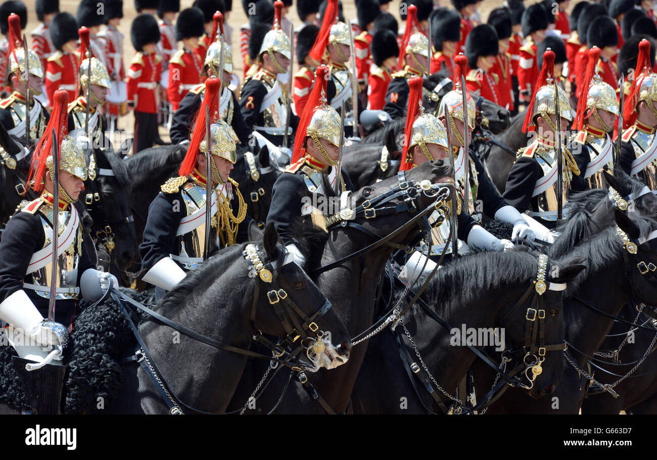 La cavalerie de la maison pendant le Trooping The Color à Horse Guards Parade, Londres. Banque D'Images