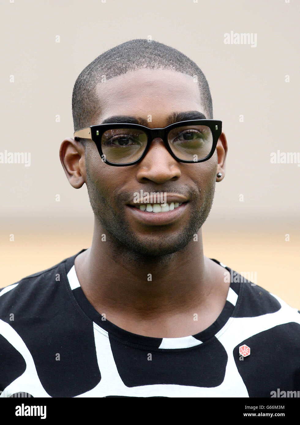 Tinée Tempah arrive au spectacle Burberry Prorsum aux London Collections: MEN SS14 à Kensington Gardens à Londres. Banque D'Images