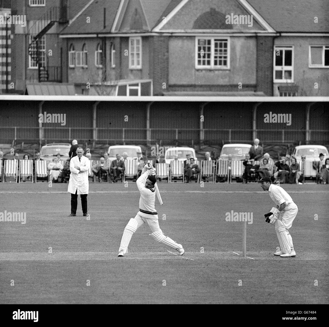 Gary Sobers, le capitaine de l'équipe de cricket des Indes occidentales, qui a joué au Leicestershire à Leicester. Banque D'Images