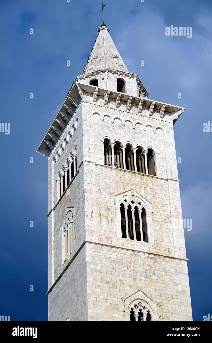 La cathédrale romane Trani, Pouille, Italie, Storm Banque D'Images