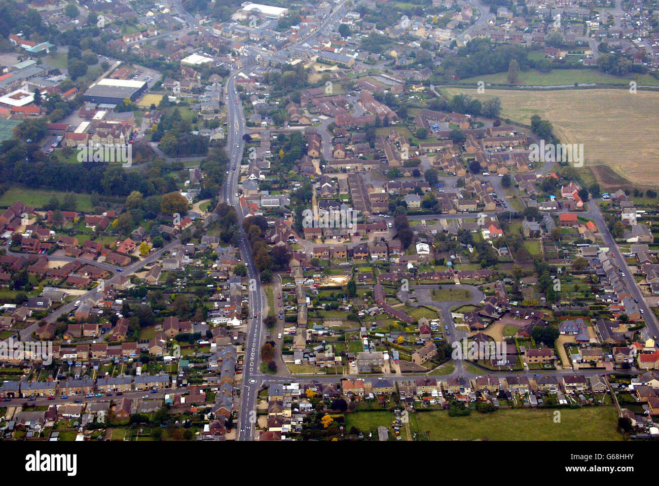 Soham Aerial.Photographie aérienne de Soham montrant le Village College (arrière-plan) et la maison de Holly Wells. Banque D'Images