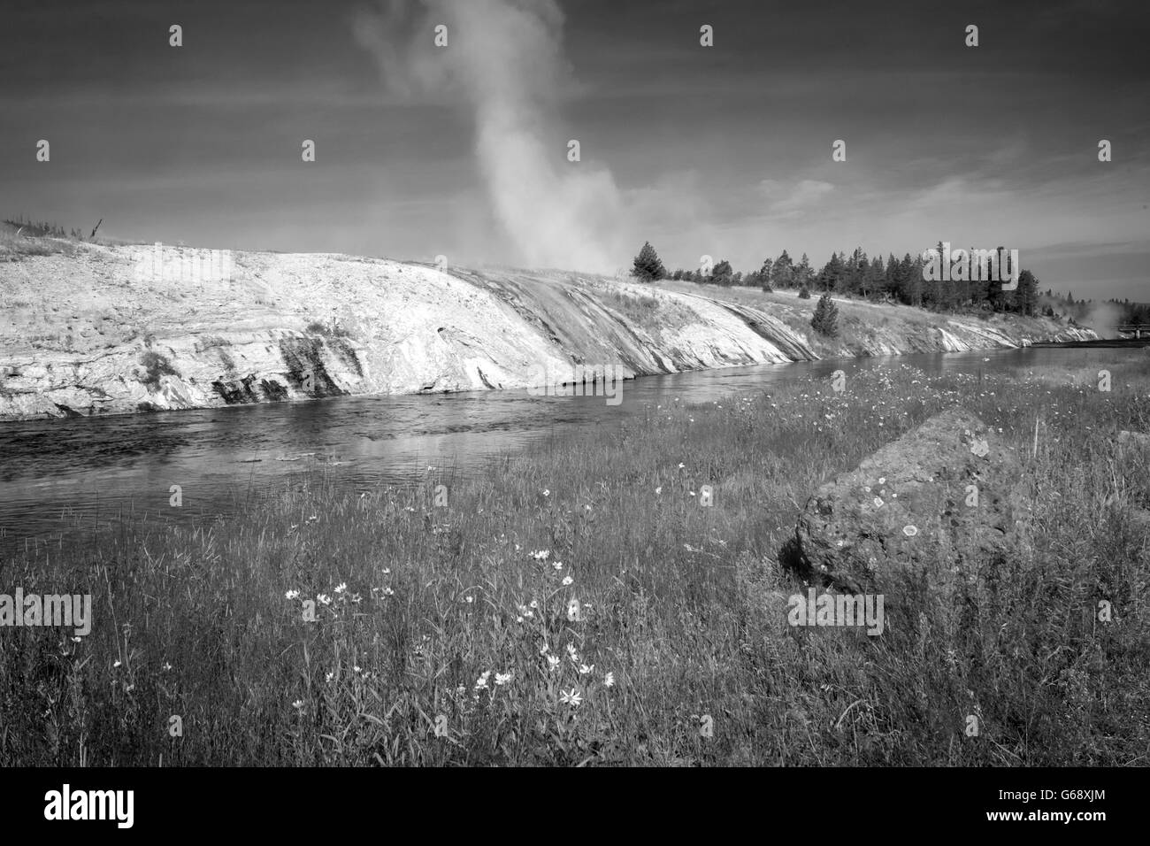 Milieu Geyser Basin, Yellowstone, États-Unis Banque D'Images