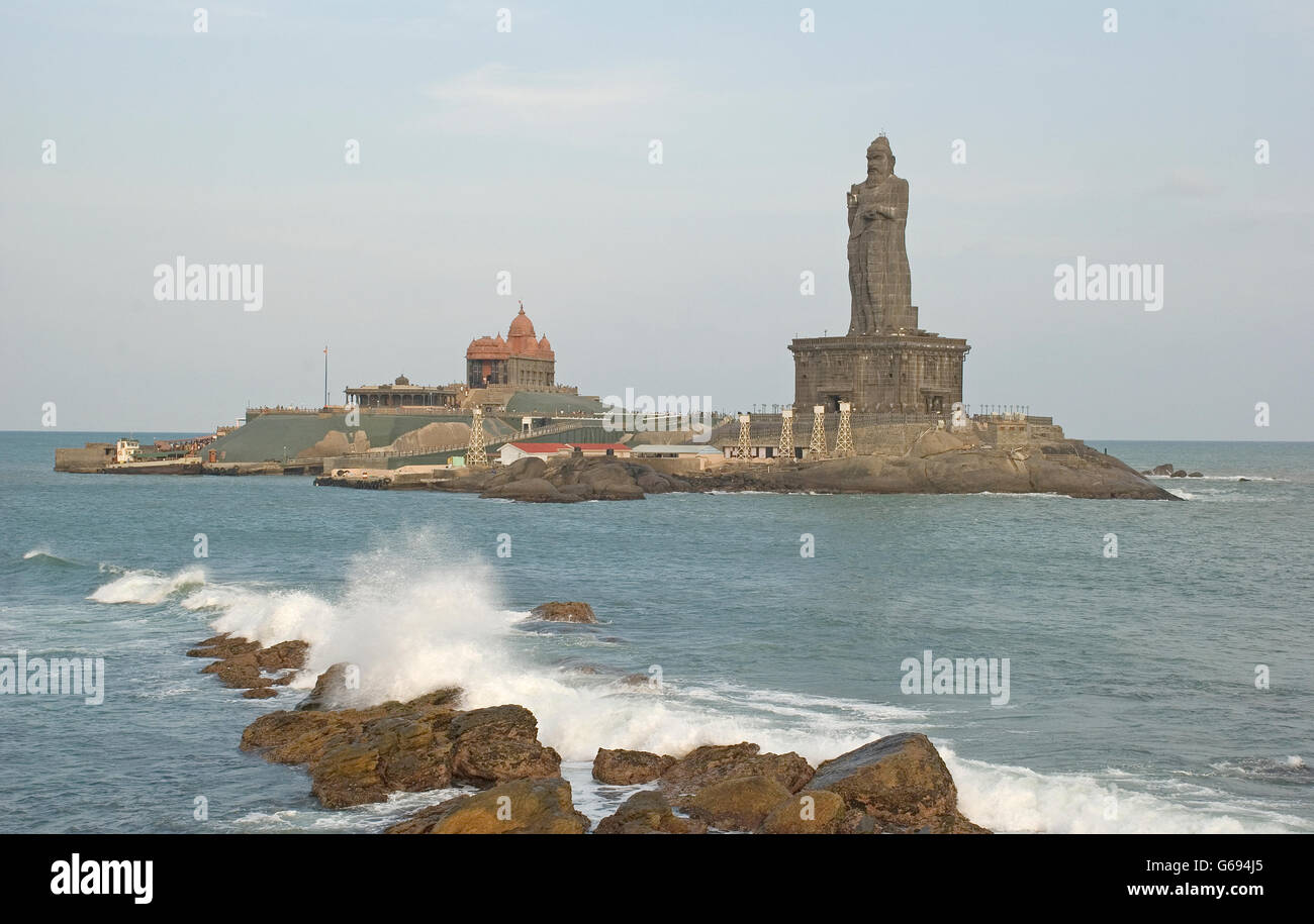 Océan Indien et Vivekananda Memorial Rock, Kanyakumari, Tamil Nadu, Inde Banque D'Images