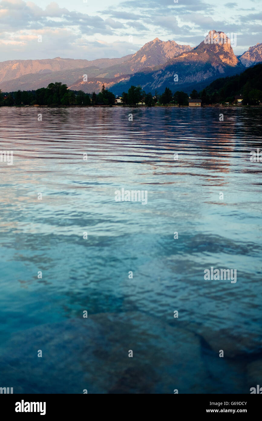 Wolfgangsee vu de Strobl, Salzkammergut, Autriche Banque D'Images