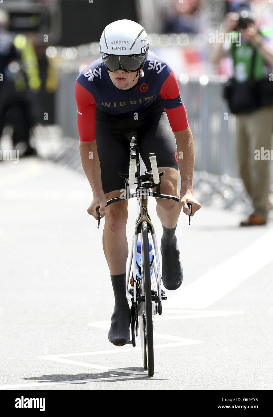 Scott Davies est en concurrence et continue à gagner le procès de moins de 23 fois au cours de la British Cycling Route National Championships à Stockton-on-Tees. Banque D'Images