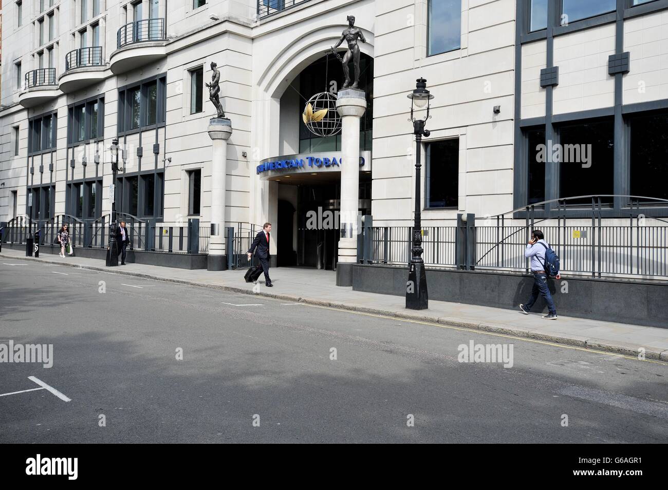 Stock FTSE.British American Tobacco p.l.c.Globe House, Temple place, centre de Londres. Banque D'Images