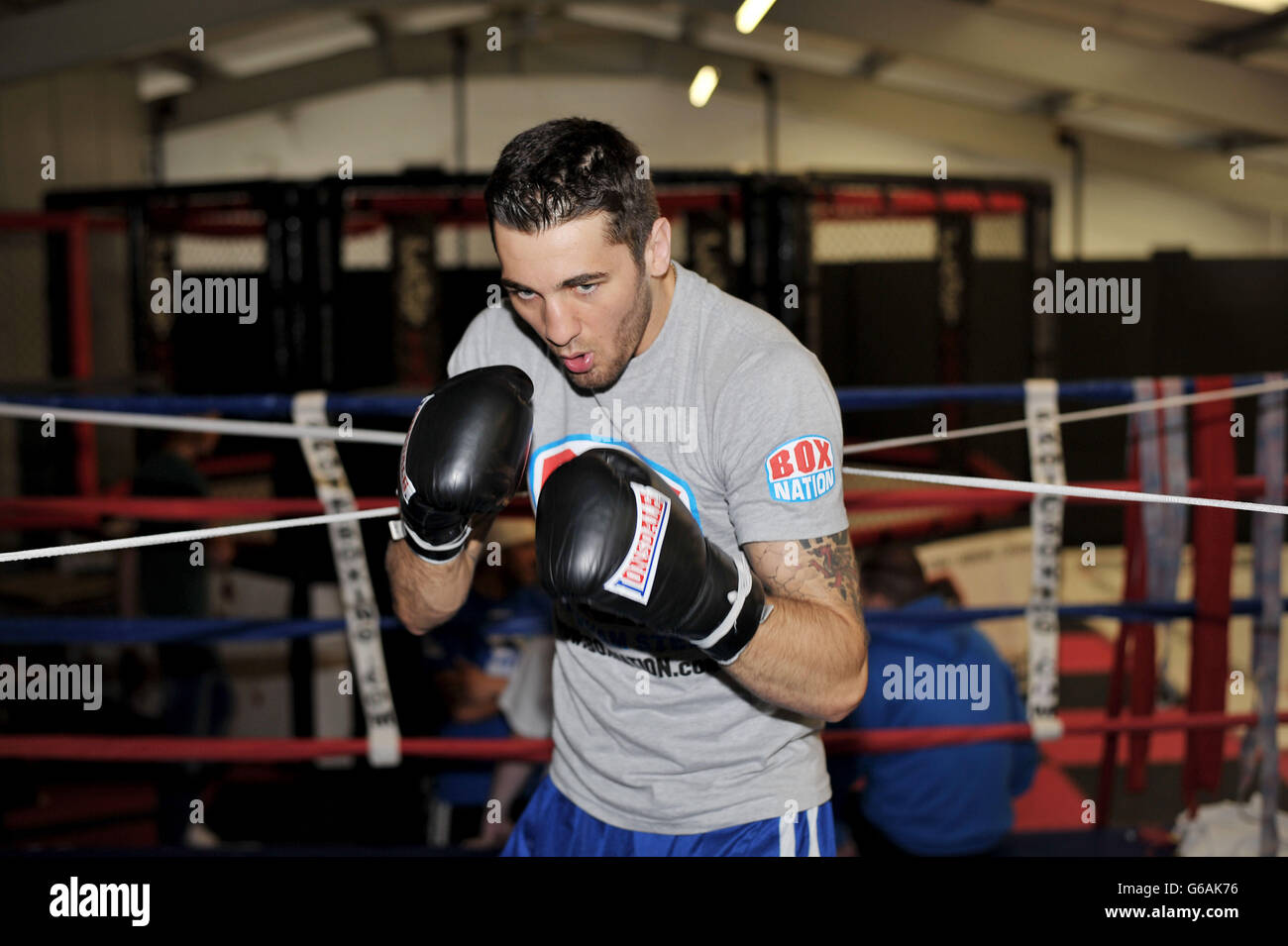 Boxe - WBO Light Heavyweight Title - Nathan abilement v Sergey Kovalev -  Nathan abilement le travail des médias Out - Planet Fitness Photo Stock -  Alamy