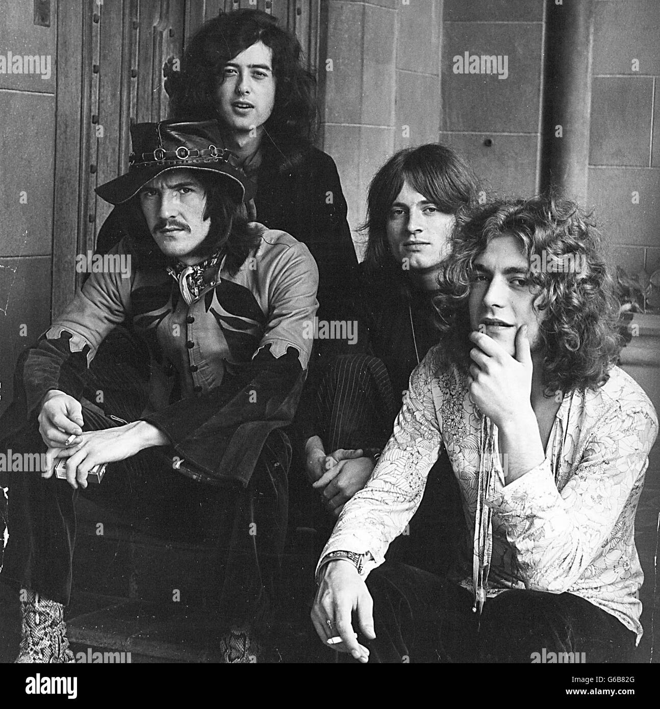 23 juin 2016 - Led Zeppelin gagne "escalier au ciel' Copyright collectif après un jury fédéral a décidé la bande n'a pas plagier leur piste signature. Photo : 1969 - Led Zeppelin Jimmy Page, Robert Platt, John Paul Jones, John Bonham. séjour au Château Marmont. © Jay Thompson/Globe Photos/ZUMAPRESS.com/Alamy Live News Banque D'Images